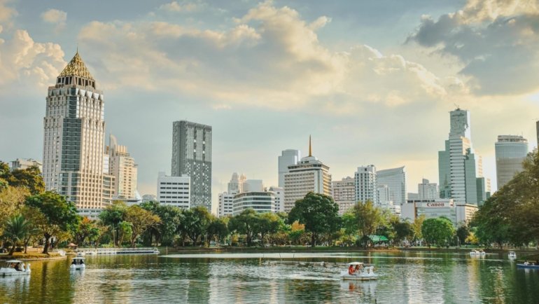 Top 12 Things to Do in Bangkok (2025) – Paid & Free Attractions Guide