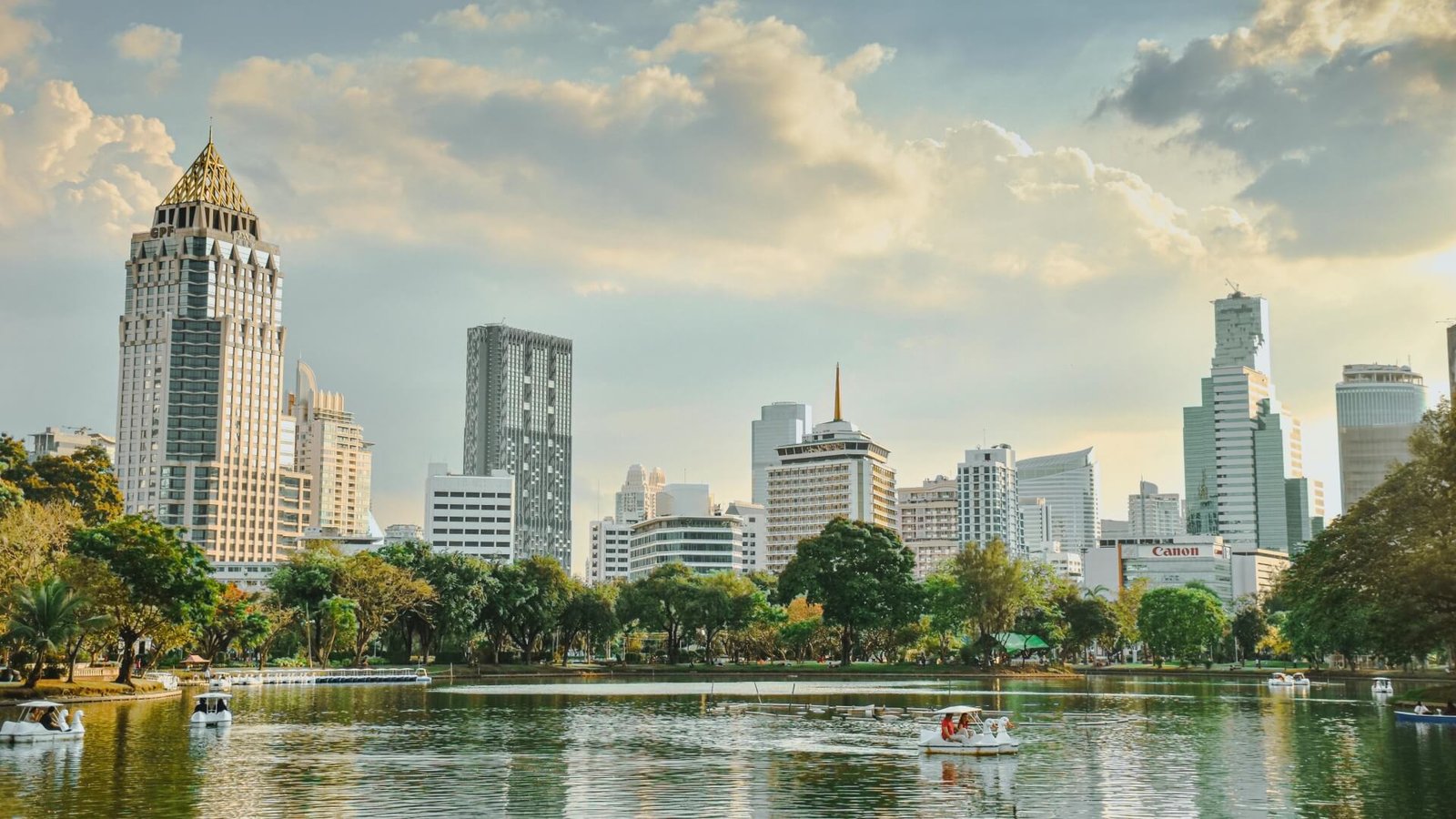 Top 12 Things to Do in Bangkok (2025) – Paid & Free Attractions Guide