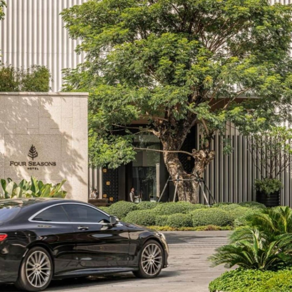 Four Seasons Hotel Bangkok at Chao Phraya River — riverside luxury hotel exterior