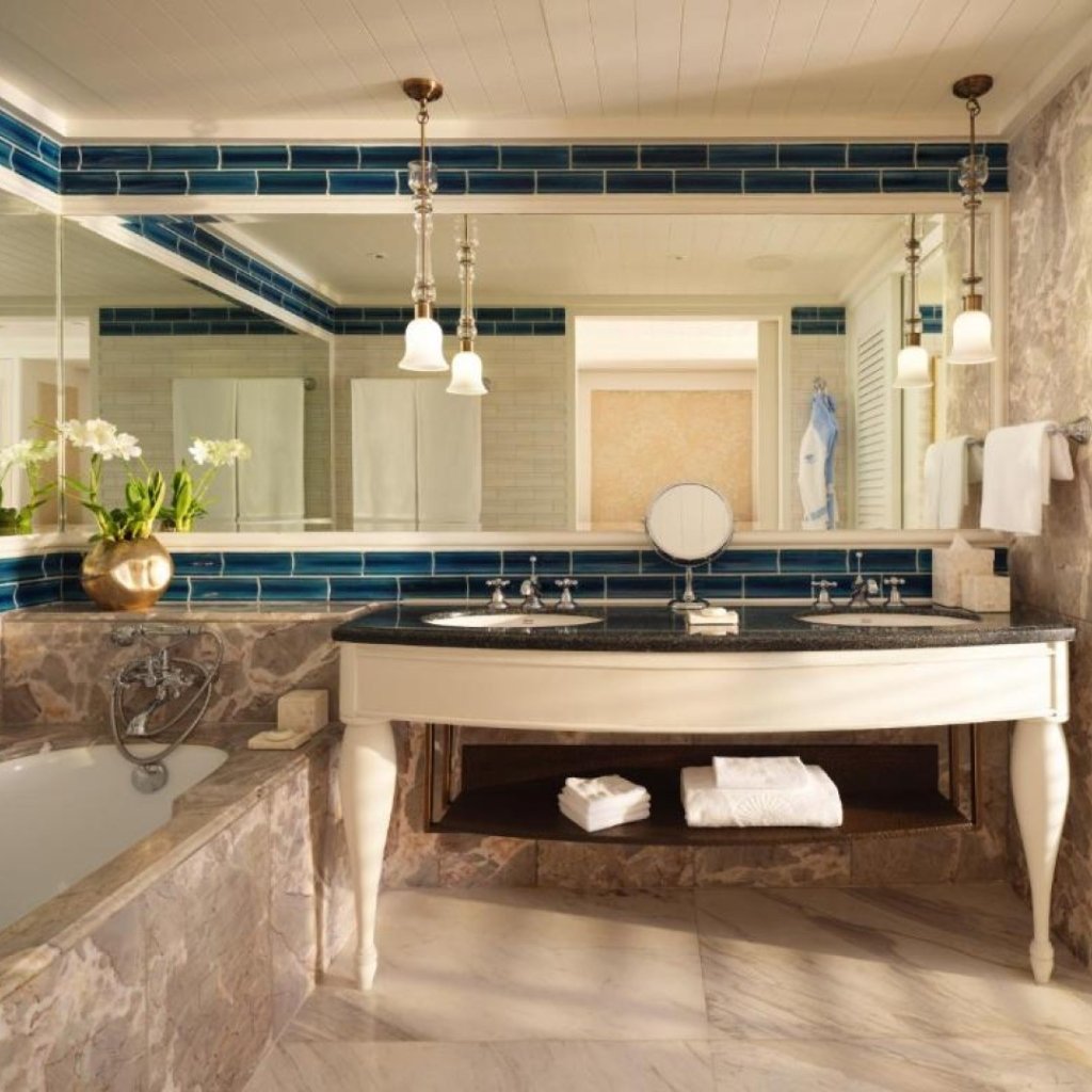 Bathroom in Mandarin Oriental Bangkok